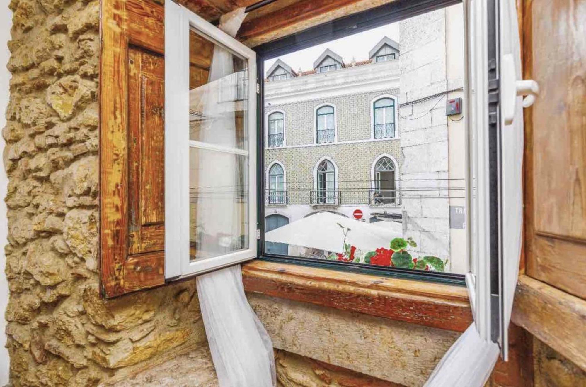 Sublime Apt Medieval Alfama Lisboa Екстериор снимка